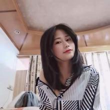 番禺高颜值丝足女王-小雨